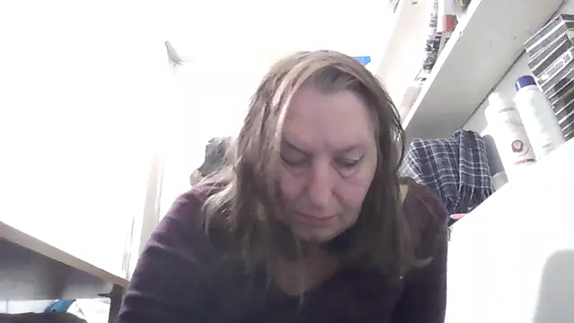 AnnaLive570 Show in webcam