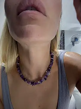 -Sexy_Barbie- 现场XXX聊天