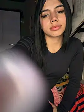 Laura-Khalifa webkamerás műsora