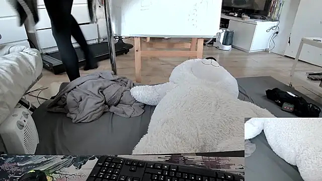 دردشة CeriseLapine الجنسية المباشرة