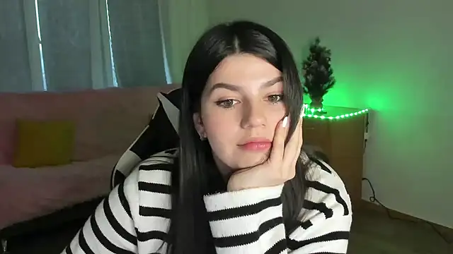 Онлайн чат XXX KisaModel