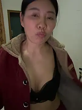 xiiuuff18 ওয়েবক্যাম শো