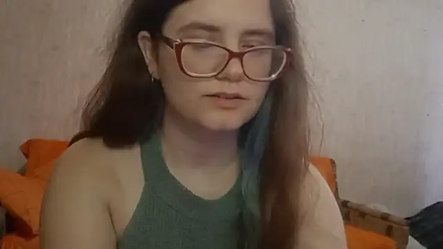 Miyabeee Adlı Modelin Canlı XXX Sohbeti