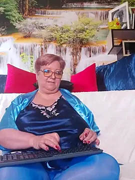 Онлайн чат XXX QueenPammy1