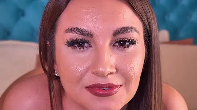 SecretSienna Adlı Modelin Canlı XXX Sohbeti