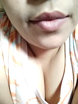 Anki-doll Adlı Modelin Canlı XXX Sohbeti