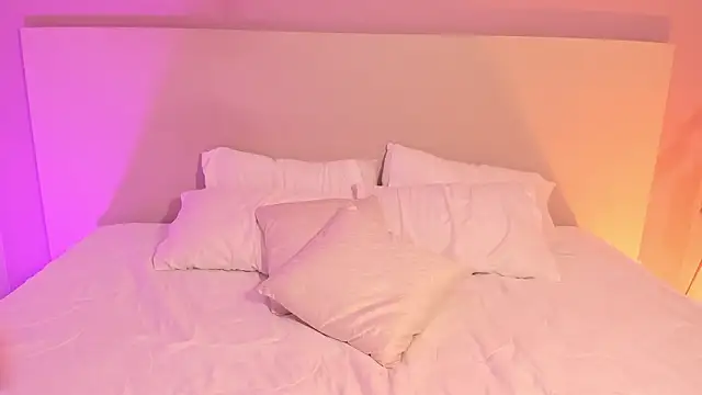 Chat +18 de MiissBombom ao vivo