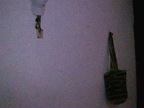 Chat XXX ao vivo de EMY_BAM