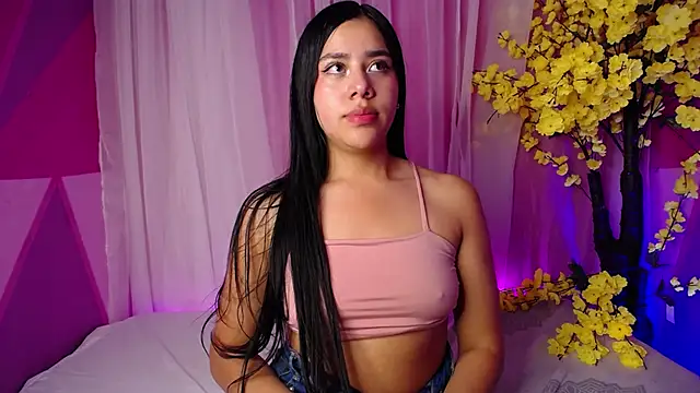 Lory_Bonny Adlı Modelin Canlı XXX Sohbeti