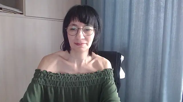 Chat +18 de Erica95Bloom ao vivo