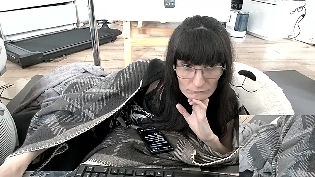 Chat +18 de CeriseLapine ao vivo