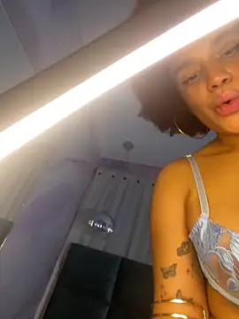 loladupontのウェブカメラショー