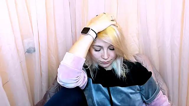 FoxyKathryn Chat XXX live