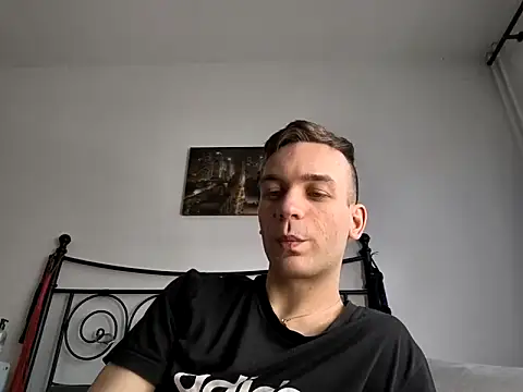 nickdtr23 现场XXX聊天