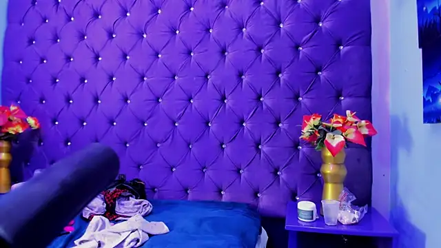 MiaRouss69 现场XXX聊天