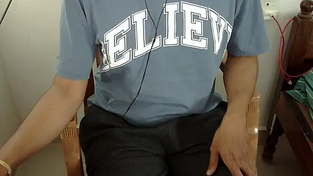 The_SHY_uncut Webcam show