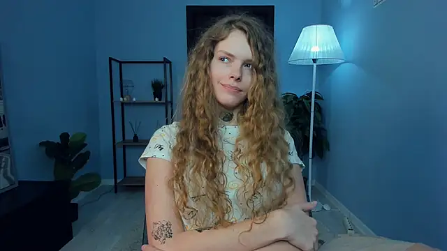 RayaNenlia's Live XXX Chat