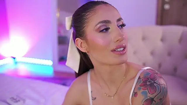 Chatroom XXX en direct de OhhAisha