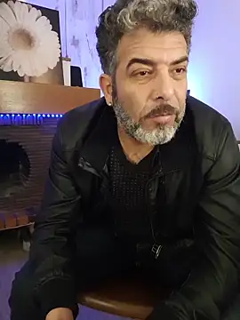 Omar_Grey Adlı Modelin Canlı XXX Sohbeti