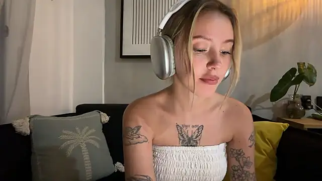 MartinaDeoliveira's Webcam Show