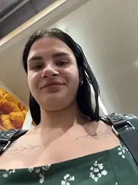 MiraReach's Live XXX Chat