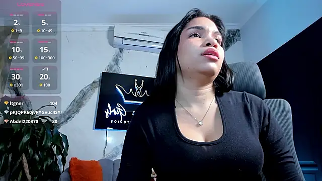 Chatroom XXX en direct de SamaraAnders_