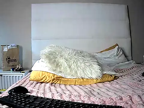 SexyPettiteDonna: онлайн-секс-чат