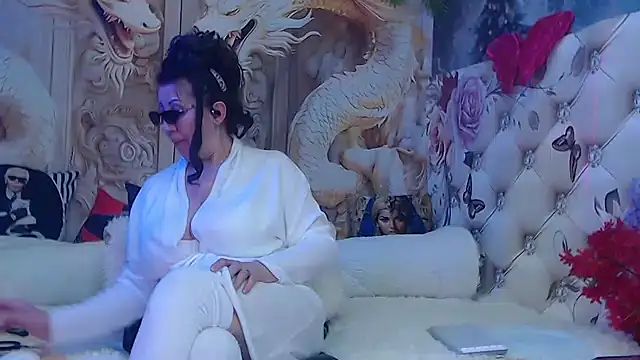 NightOrhideya Chat XXX live