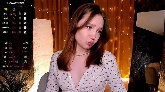 Chat +18 de LanaBlu_ ao vivo