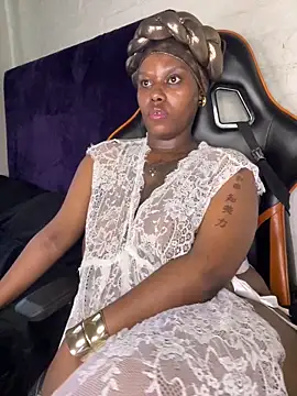 QUEEN_NOBUHLE_FEMDOM_777 Adlı Modelin Web Kamerası Şovu