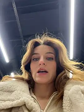 -AngelAri-'s Live XXX Chat