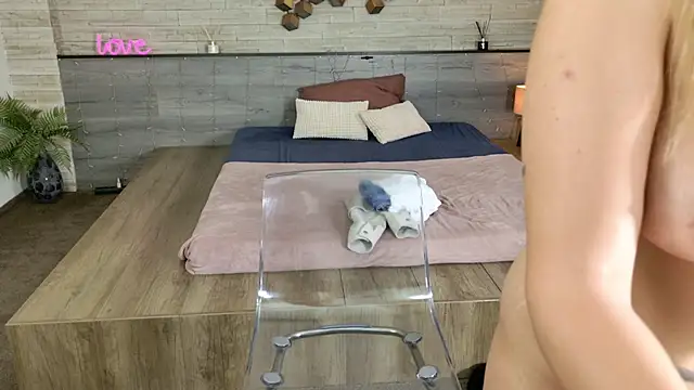 Živý XXX chat hornyb33_