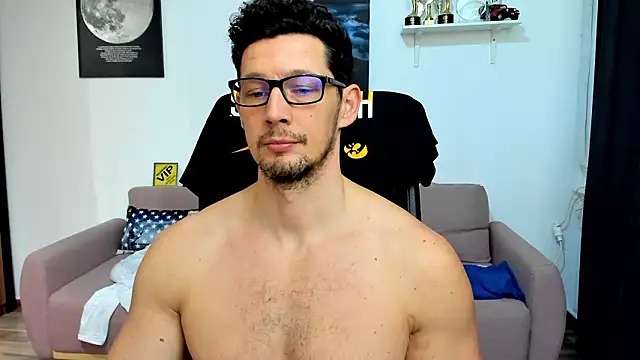 BrutusK08 在線直播表演