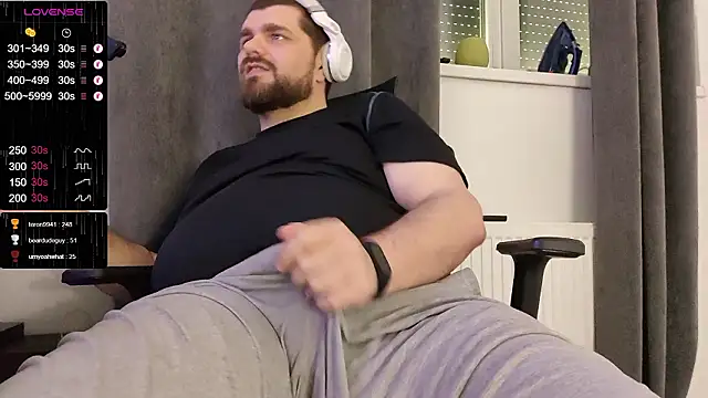 دردشة KingMarti الجنسية المباشرة