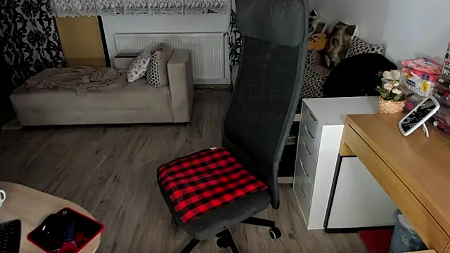 Charlotte_Diamonds Chat XXX live