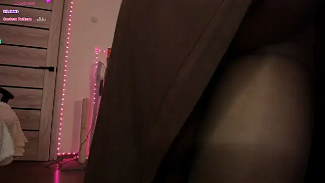 แชท XXX สดของ Ophelia_mm