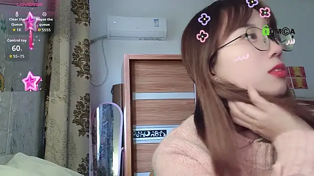 Lili_666 网络视讯表演