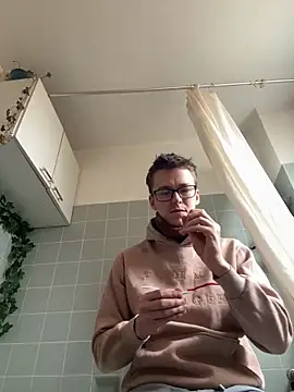 ToyjungeeのライブXXXチャット