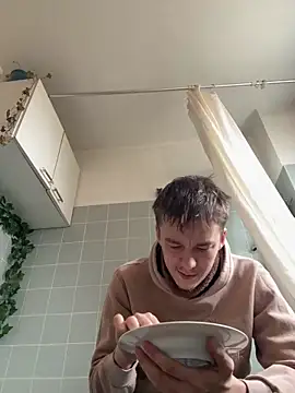 Toyjungee: απευθείας συνομιλία ΧΧΧ