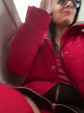 NataKitten Adlı Modelin Canlı XXX Sohbeti