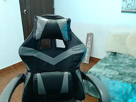 Show modela Masterlucian na web-kameri