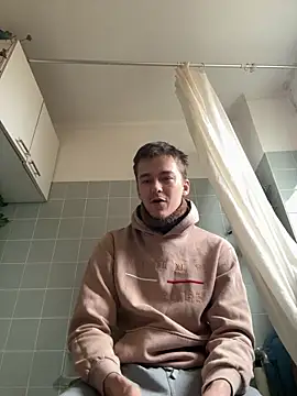 Chat +18 de Toyjungee ao vivo