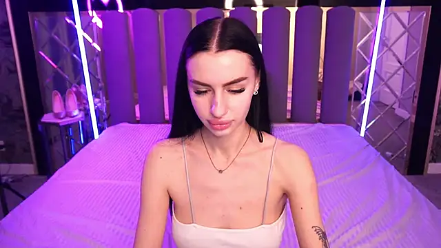 Snow_WhiteeeX's Live XXX Chat