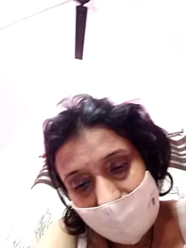 Pokazy przed kamerką – Gullapi