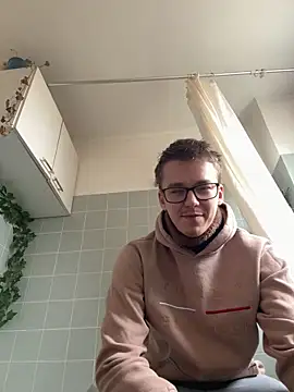 XXX chat uživo modela Toyjungee