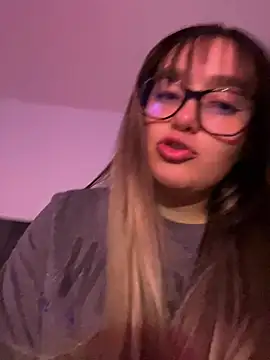 LunaShine_ Chat XXX in diretta