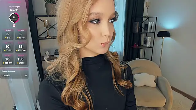 SerrenaAa Chat XXX in diretta