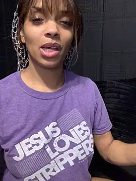 Show modela Rakiyahcharms na web-kameri