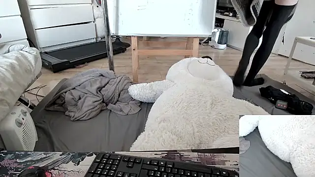 CeriseLapine Adlı Modelin Canlı XXX Sohbeti