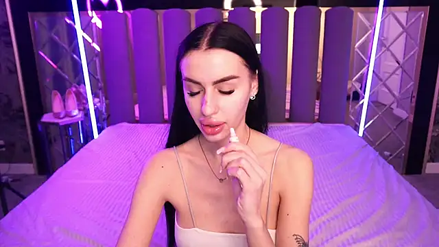 Snow_WhiteeeX 라이브 XXX 채팅